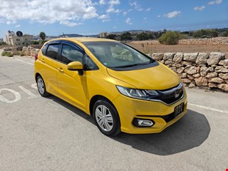 HONDA FIT *FACELIFT* | 2018/"19 | AUTOMATIC | FULL EXTRAS | LIKE NEW
